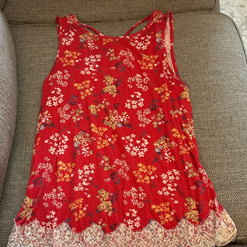 Rewind Vibrant Red Floral Tank with Lace Trim, Size Medium